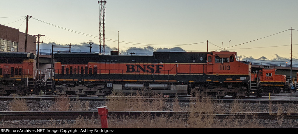 BNSF 1113